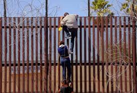 Trump autoriza agentes de imigração a prenderem pessoas em igrejas e escolas