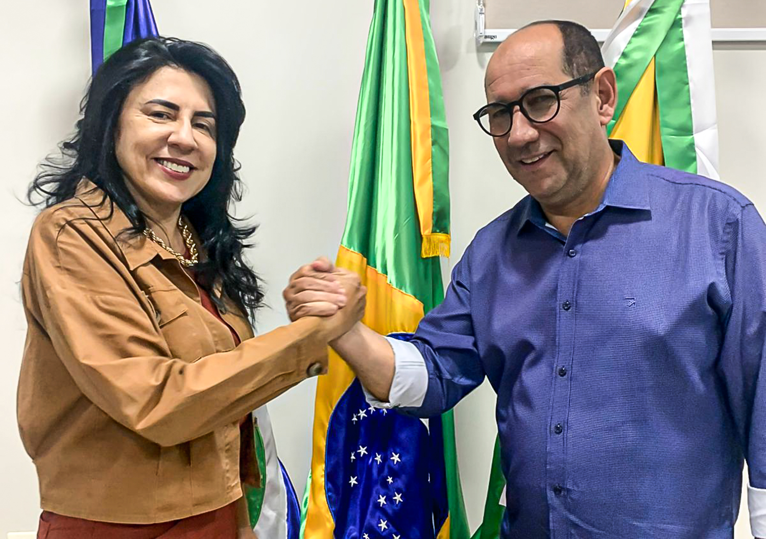 Prefeita Eliene Liberato e vice-prefeito Luiz Landim